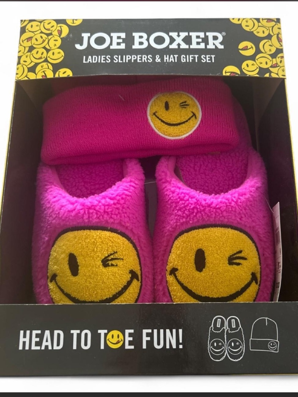 Joe Boxer Black and Yellow Ladies Gift Set Slippers & Hat